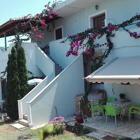 Baci Apartments Ksamil Exteriör bild